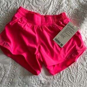 Lululemon Hotty Hot LR Sonic Pink Size 4 NWT